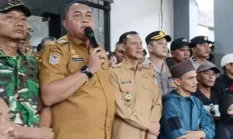 Bupati Rudi Susmanto dan Wakil Bupati Ade Ruhandi Menghadiri para Aksi Demo Aspirasi Masyarakat