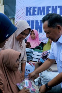 Desa Geudumbak Kecamatan Langkahan, Aceh Utara Menerima Bantuan Mendagri