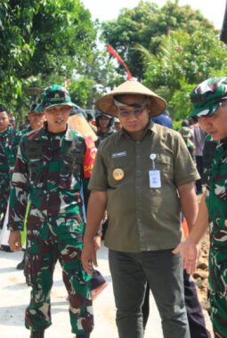 Tawa Bahagia Warga Pecah di Lokasi Sumur Bor TMMD di Dusun Gadungsari